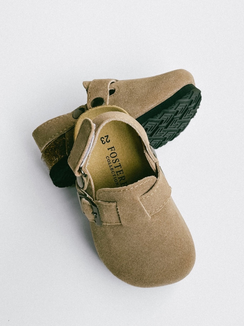 Fostered Collection Tan Clog - 8.5C - Picture 2 of 10